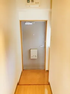 パルテール さくら館【3階】の玄関