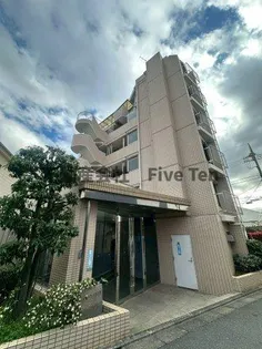 ワールドパレス三軒茶屋【1階】の外観