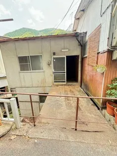 真庭市 湯原温泉 1階~2階部分 1LDKの外観