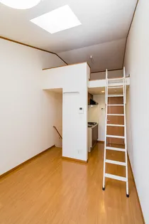 ラ・ベルメール【1階】の居間