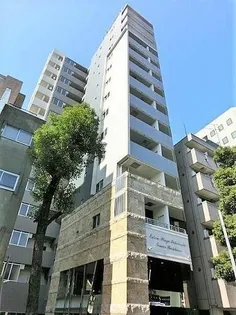 東京都新宿区新小川町【マンション】の外観