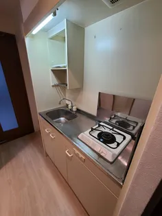 KSキャトルセゾンIII【3階】のキッチン