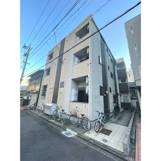 CREST【3階】の外観