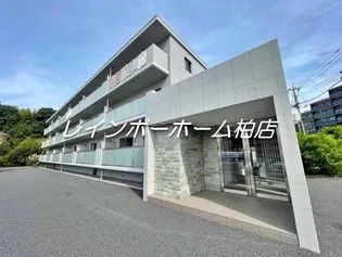 コンシェリーコートの画像