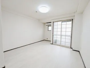 コートドミール86【1階】の居間