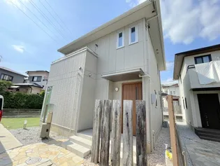 奈良県奈良市中町【一戸建】の外観