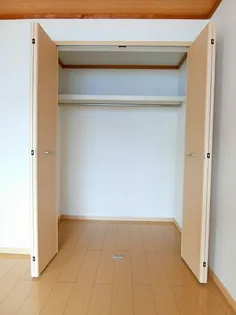 ビバリーヒル【2階】の内装