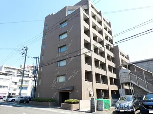 グラン・ドミール新寺【2階】の外観
