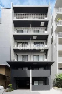 Bark Lane 新宿御苑前【2階】の外観