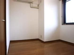 ロイヤルプレイス010の内装