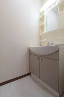 ロイヤルプレイス010の内装