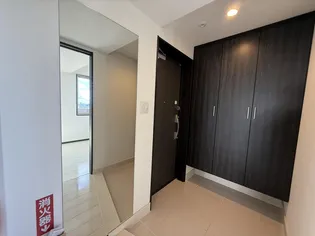 パークナードライカムシティ【8階】の玄関