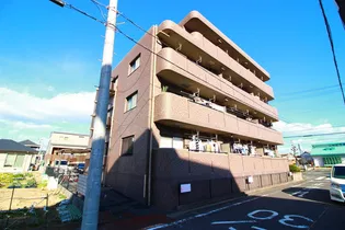 アベニュー城並の画像