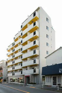 東京都新宿区河田町【マンション】の外観