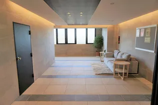 ロイヤルヒルズ老野森【6階】の地図