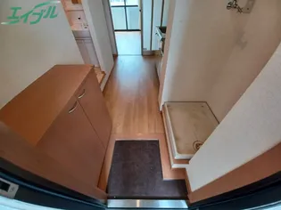 ルネ城東【2階】の玄関