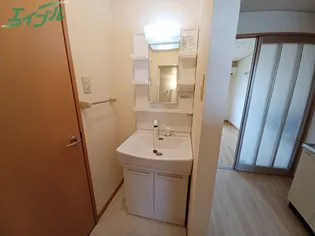 ルネ城東【2階】の内装