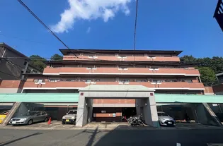 BERG義義【2階】の外観