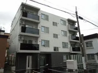 サンルーチェ山鼻【3階】の外観