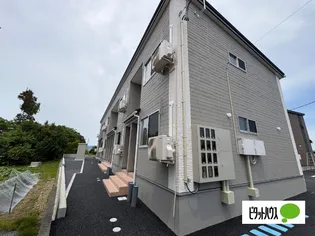 山形県東根市本丸西2【アパート】の外観