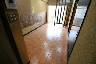 ナッツクラッカー医大東【6階】の内装