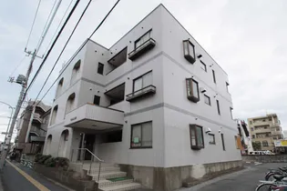 ベアトリ川岸の画像