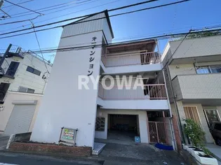 第一マンション【2階】の外観