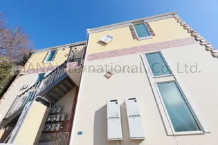 ユナイト日吉クイーン・マカダミア【2階】の外観