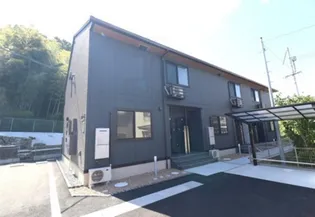 ホワイエ国富【2階】の外観