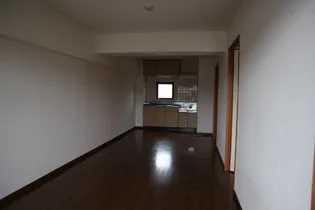 ピープルタウン【3階】の居間