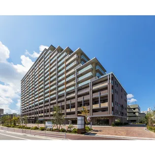 ロイヤルパークスER万代【4階】の外観