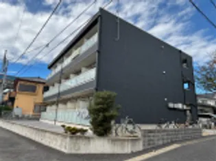 リブリ・レナトゥス【1階】の外観