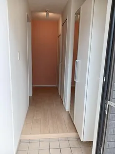 ストロベリー ライズ【1階】の玄関