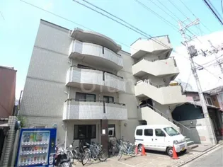 グリーンビレッジ【2階】の外観