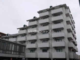 サンプラザ・ベビードール【2階】の外観