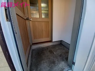 アンセーヌメゾン【1階】の玄関