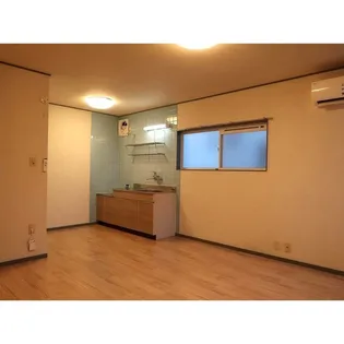 ホワイトハイツA【2階】の居間