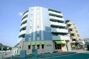 ベニシア【3階】の外観