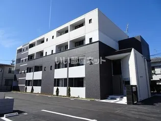 ロイヤル・上足洗【4階】の外観