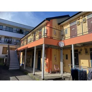 シャトーレ中里【2階】の外観