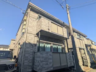 エスティアIVの画像