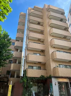 代々木伊藤ローヤルコーポ【3階】の外観