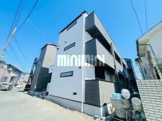 ヴィラディアス横浜IV【2階】の外観