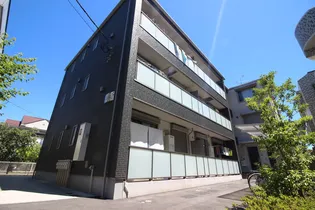 REI COURTの画像