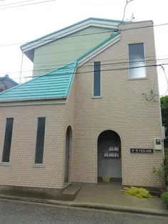 B S HOUSEの画像