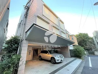 ファミリアワダ【3階】の外観