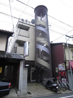 ピーノ清水ろくはら【3階】の外観