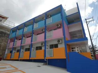 ラインハウス【2階】の外観