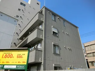 シャトルウェルストン【1階】の外観