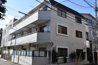 グロリアス ライフ【2階】の外観